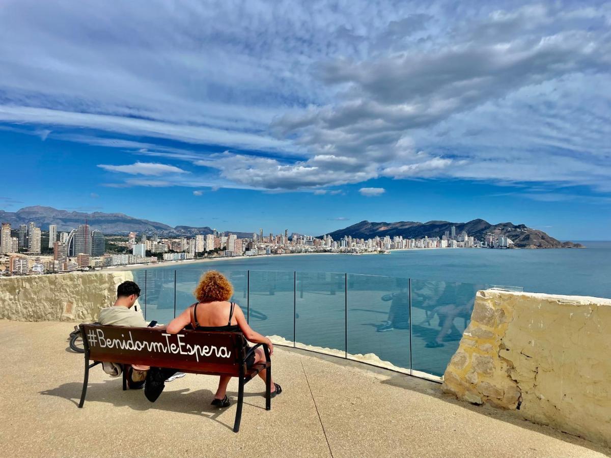 Traveler'S Beach Apartment With Sea View, Free Coffee & Parking Бенидорм Экстерьер фото
